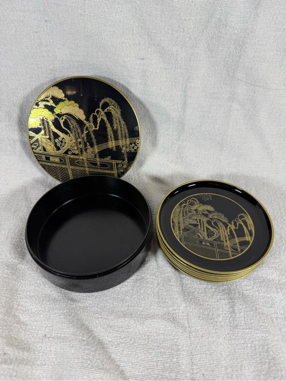 Vintage Japanese Black and Gold Decorative Lacquer 6 Coasters with Storage Box
